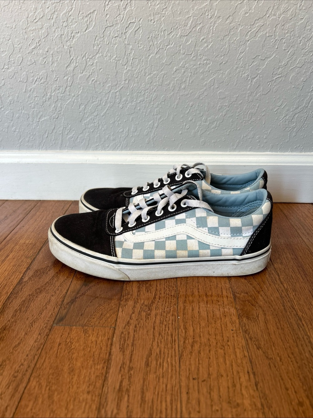 Vans Sneakers Skate Shoes Checkerboard Womens Size 8.5 Black Blue